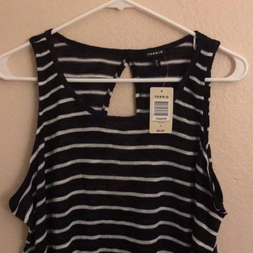 Torrid top - Picture 2 of 3
